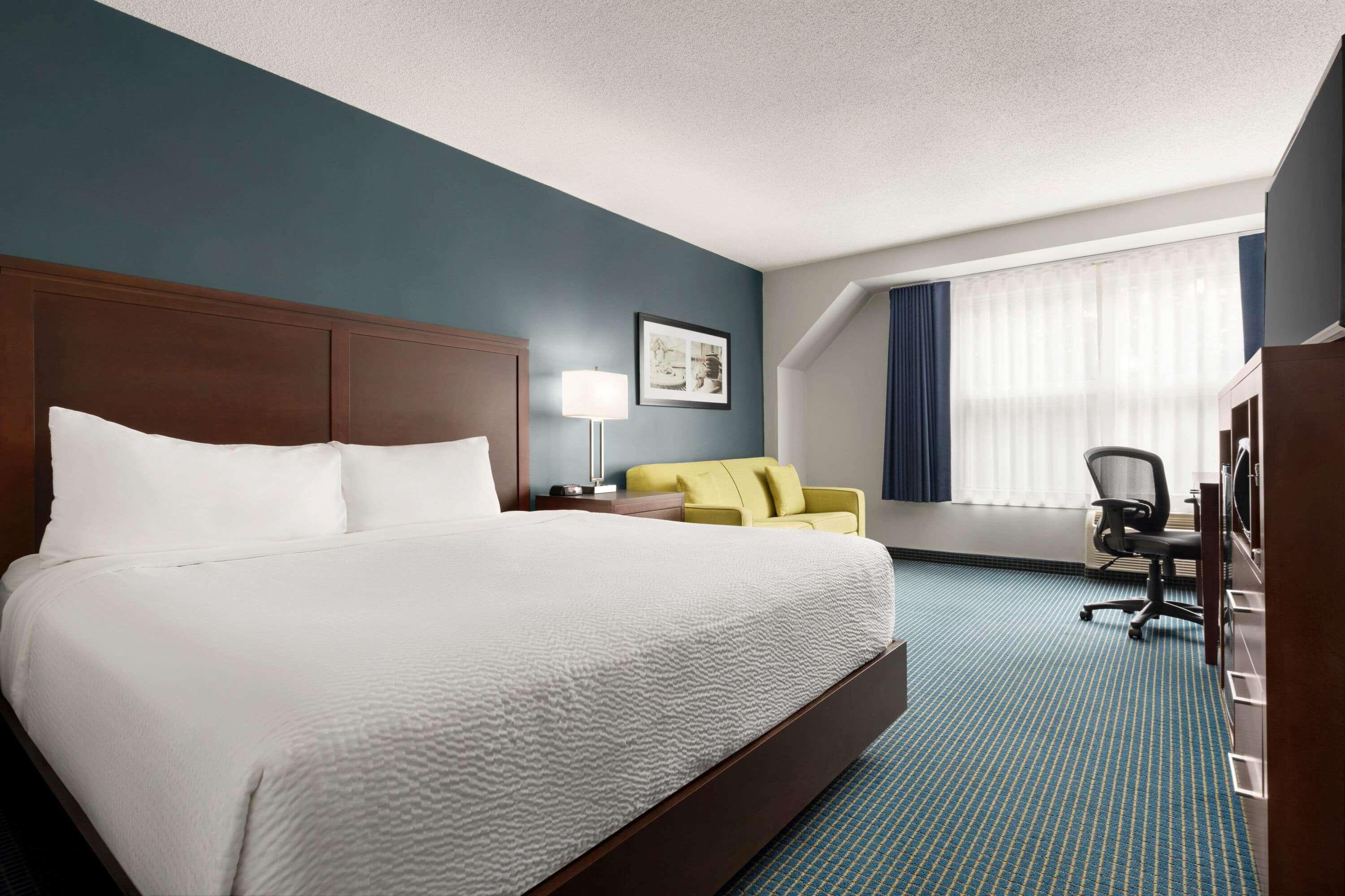 Days Inn By Wyndham Sarnia Harbourfront Buitenkant foto