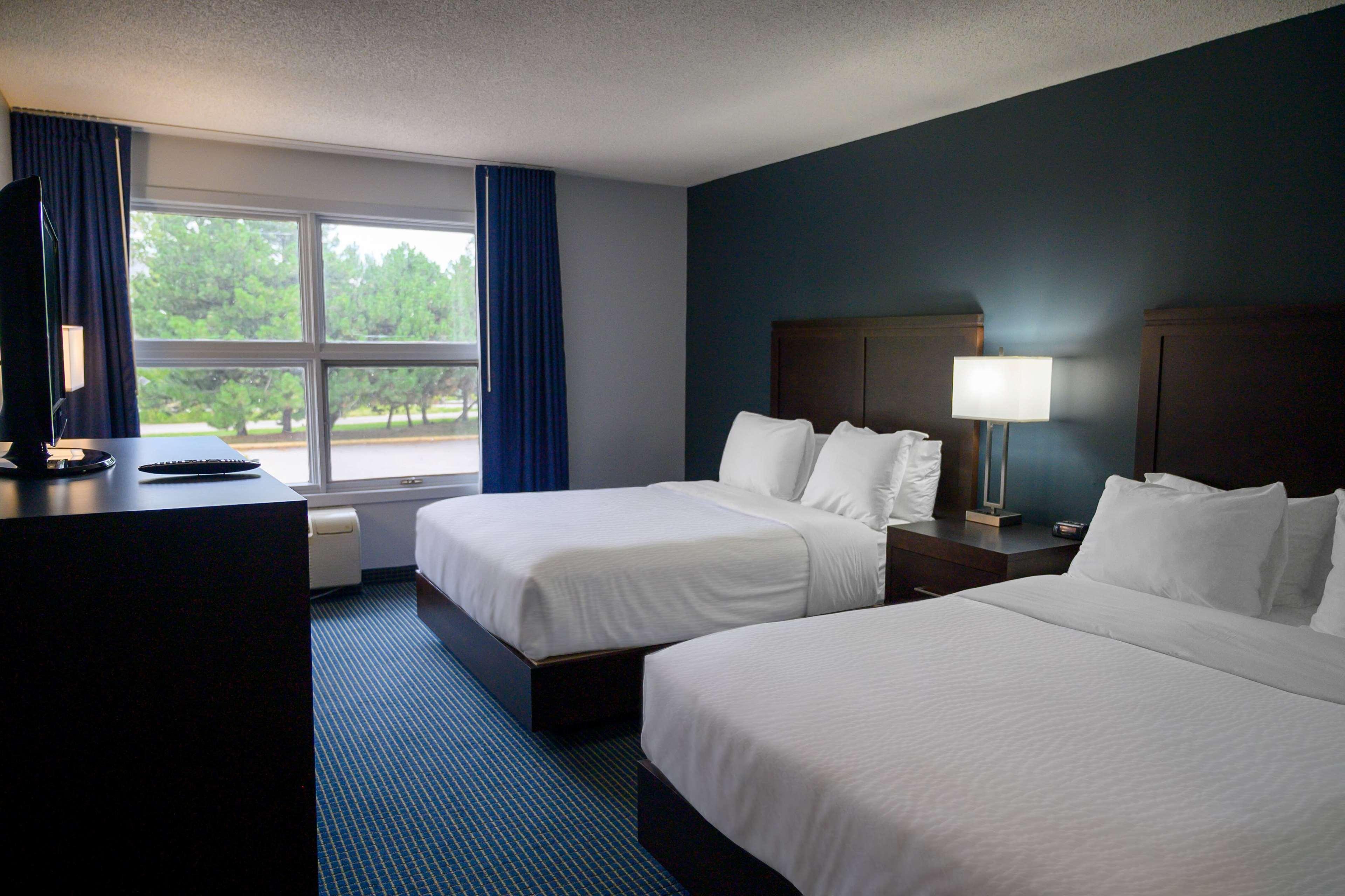 Days Inn By Wyndham Sarnia Harbourfront Buitenkant foto